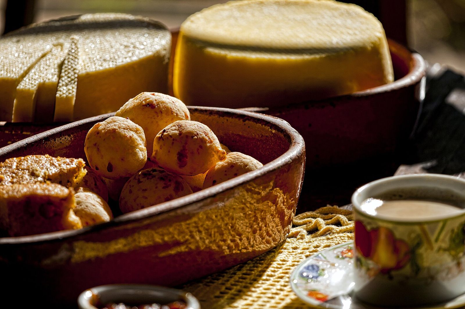 Minas Gerais — pão de queijo e cafezinho